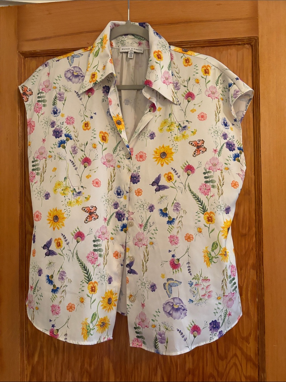 Maison Jules White Floral Button-Front Cap-Sleeve Blouse